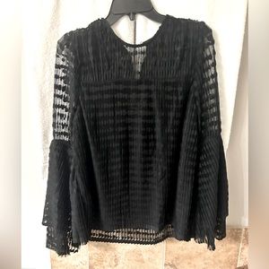 Moon River Size M Black Top. NWOT.